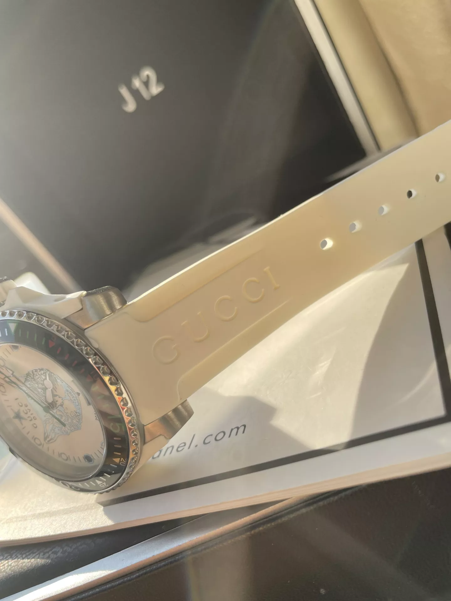 gucci aaa qualite montres s_12b4aaa3